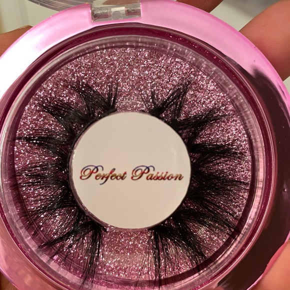 3D mink lashes - Picture 3 of 4